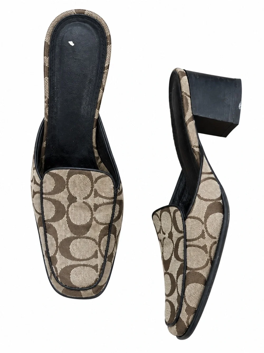 Vintage Coach kitten heels